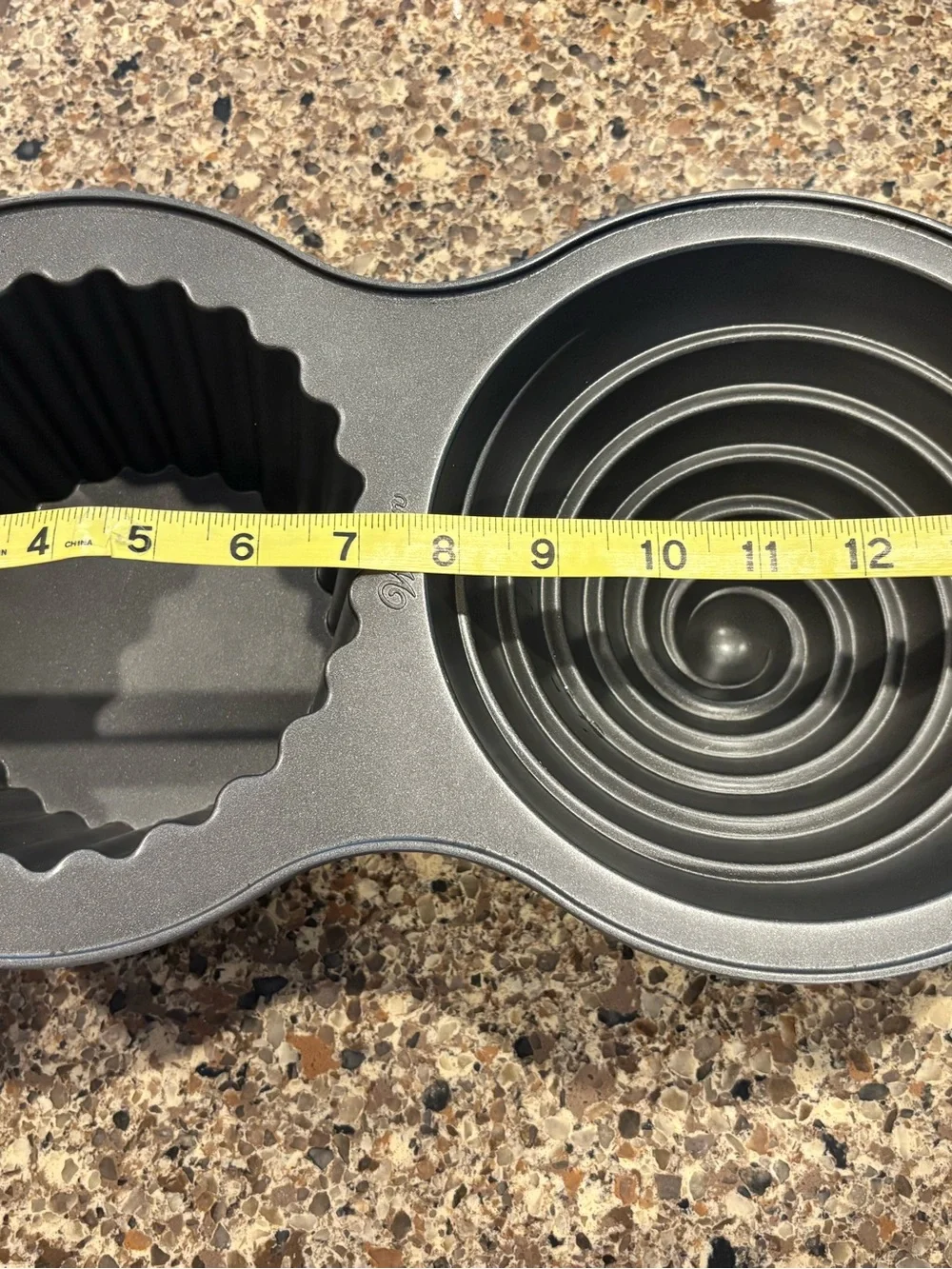 Wilton Large Cupcake Cake Pan